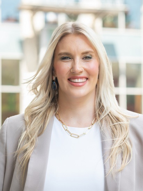 Nicole Papp Rao Headshot
